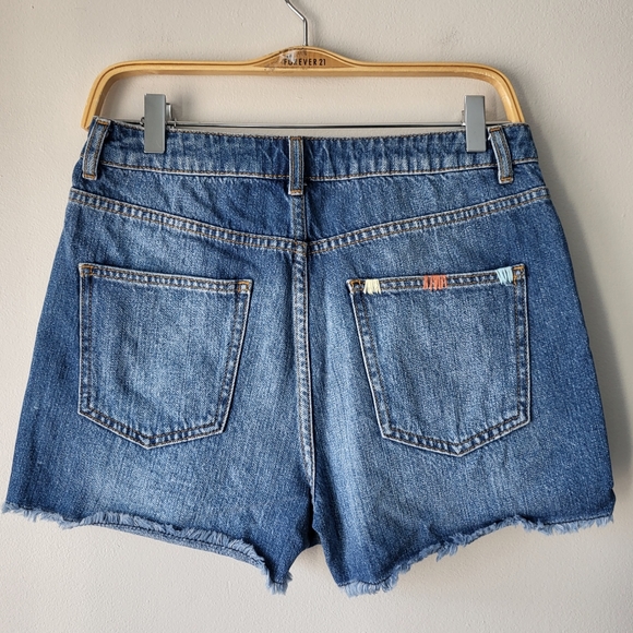 French Connection cut off blue denim with embroidered trim jean shorts Sz 8 - Picture 2 of 7